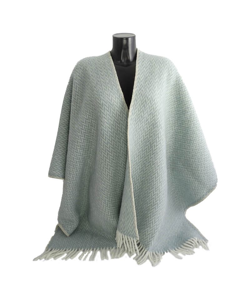 Woll-Poncho hellblau